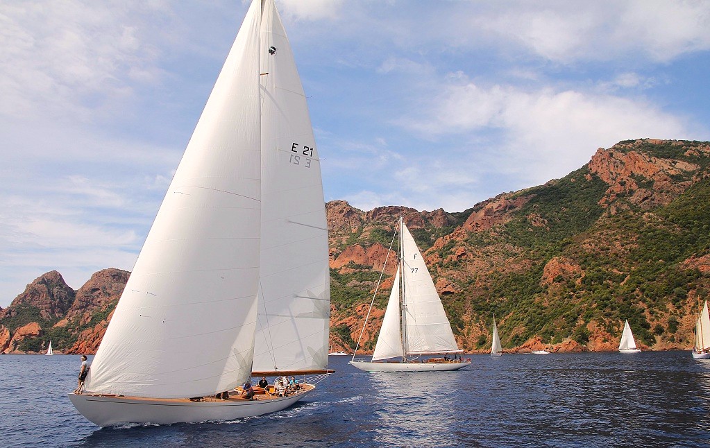 SY Eileen 1938 Girolata - Ajaccio ligne de départ Corsica Classic 2013 photo Thibaud Assante DR SY Eileen 1938 Girolata - Ajaccio ligne de départ Corsica Classic 2013 photo Thibaud Assante DR