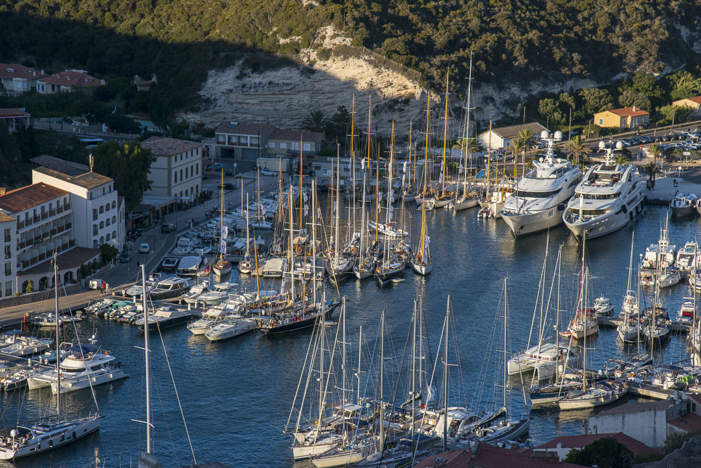 La flotte au port de Bonifacio vu du Bastion de l'Etendard Photo Philippe Pierangeli