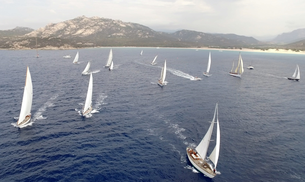 Départ Domaine de Murtoli photo Emmanuel Kirch by drone pilot Nicolas Di Stefano Départ Domaine de Murtoli photo Emmanuel Kirch by drone pilot Nicolas Di Stefano