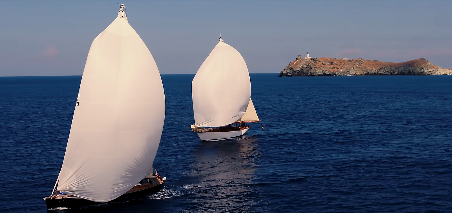 CC 2017 Giraglia passage du Cap Corse SY Mrs Fips X SY Hygie photo JP Pyree by drone DR CC 2017 Giraglia passage du Cap Corse SY Mrs Fips X SY Hygie photo JP Pyree by drone DR