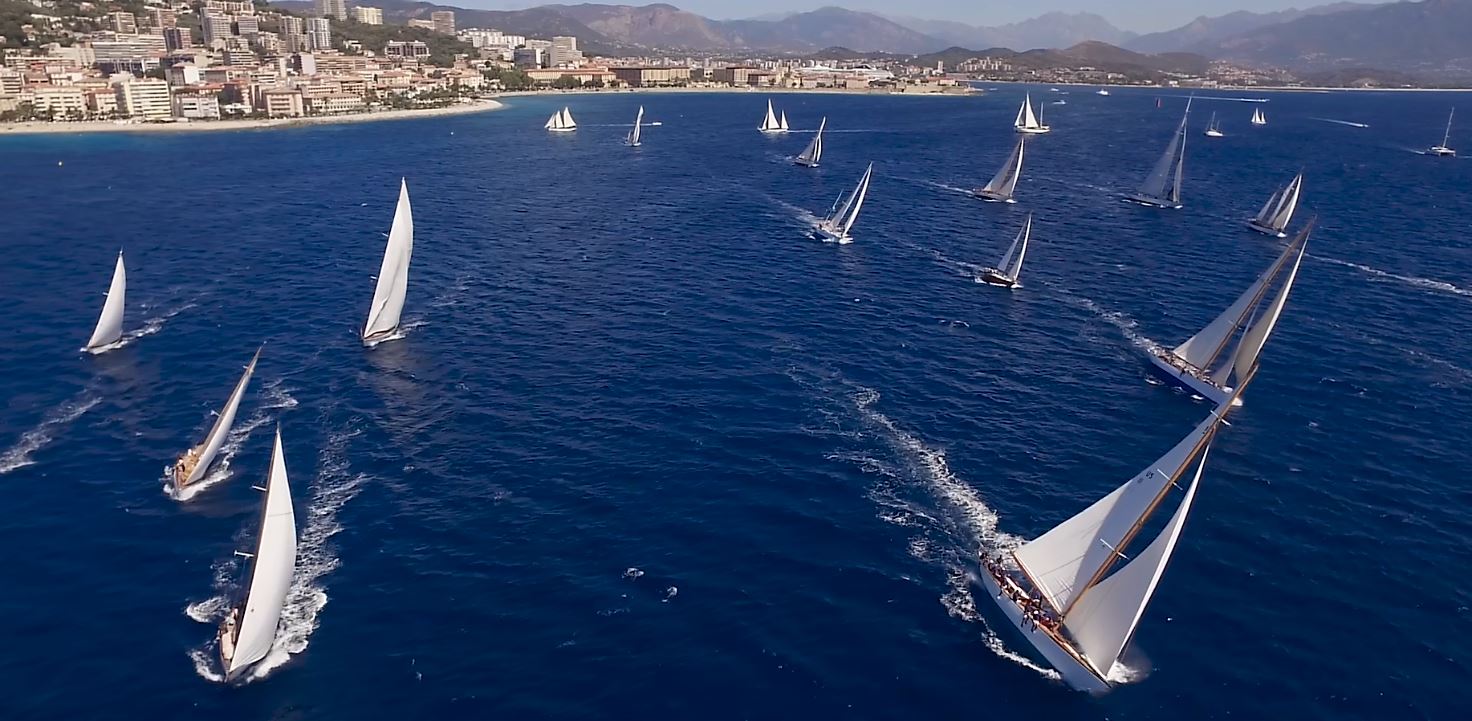 CC 2017 ligne de départ Ajaccio Photo Emmanuel Kirch by drone pilots Nicolas de Stefano DR