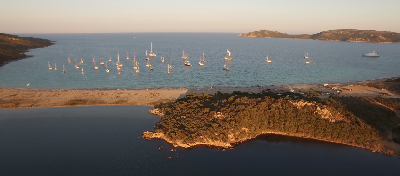 CC 2016 Bonifacio Golfe de Santa Manza plage de Balistra Photo Emmanuel Kirch pilot Nicolas Di Stefano DR