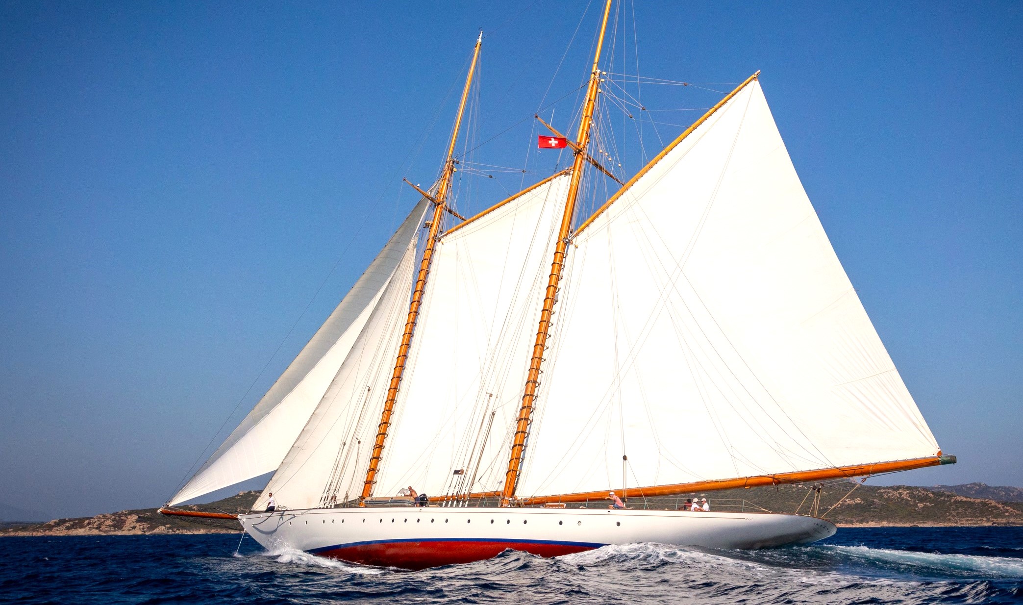 Corsica Classic 2023 Bonifacio SY Elena of London photo Gilles Perez DR Corsica Classic 2023 Bonifacio SY Elena of London photo Gilles Perez DR