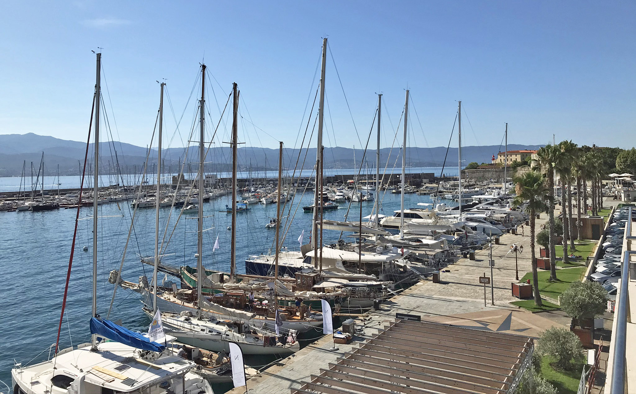 Régates Napoléon 2020 Port Tino Rossi quai d'honneur photo Thibaud Assante DR