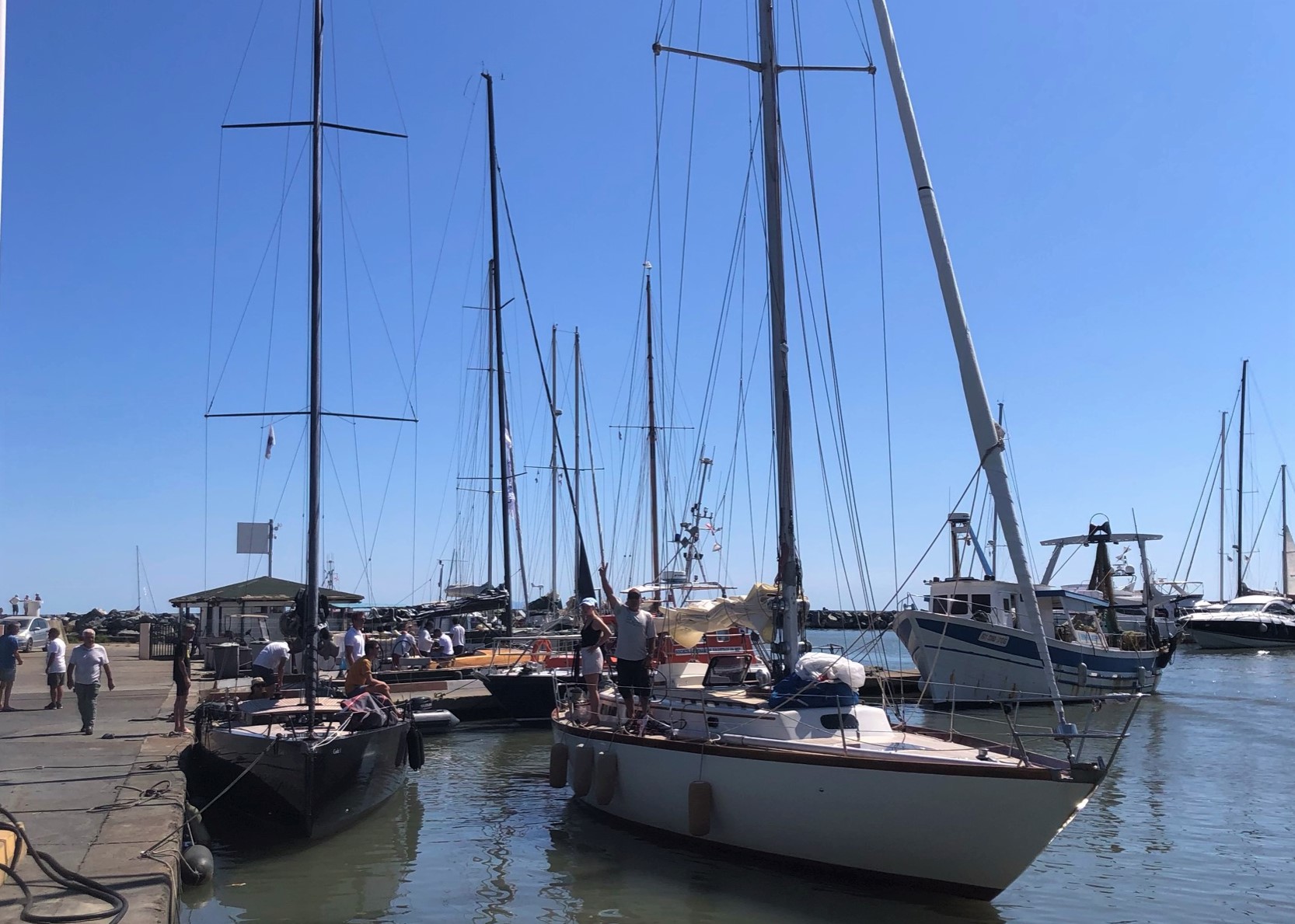 Port de Taverna SY Black Spirit, SY Izenah III Corsica Classic 2021 Taverna Macinaggio dimanche 29 aout photo Thibaud Assante DR Port de Taverna SY Black Spirit, SY Izenah III Corsica Classic 2021 Taverna Macinaggio dimanche 29 aout photo Thibaud Assante DR
