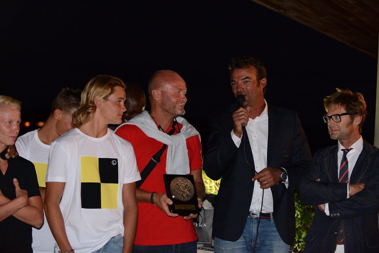 Capitaine Charles d'Esclercs et Capitaine Rémy Gerin remise du prix du YCF CC 2014