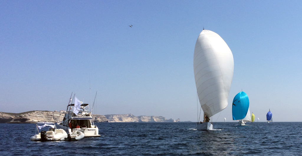 SY Oiseau de Feu ligne d'arrivé SY Oiseau de Feu ligne d'arrivé