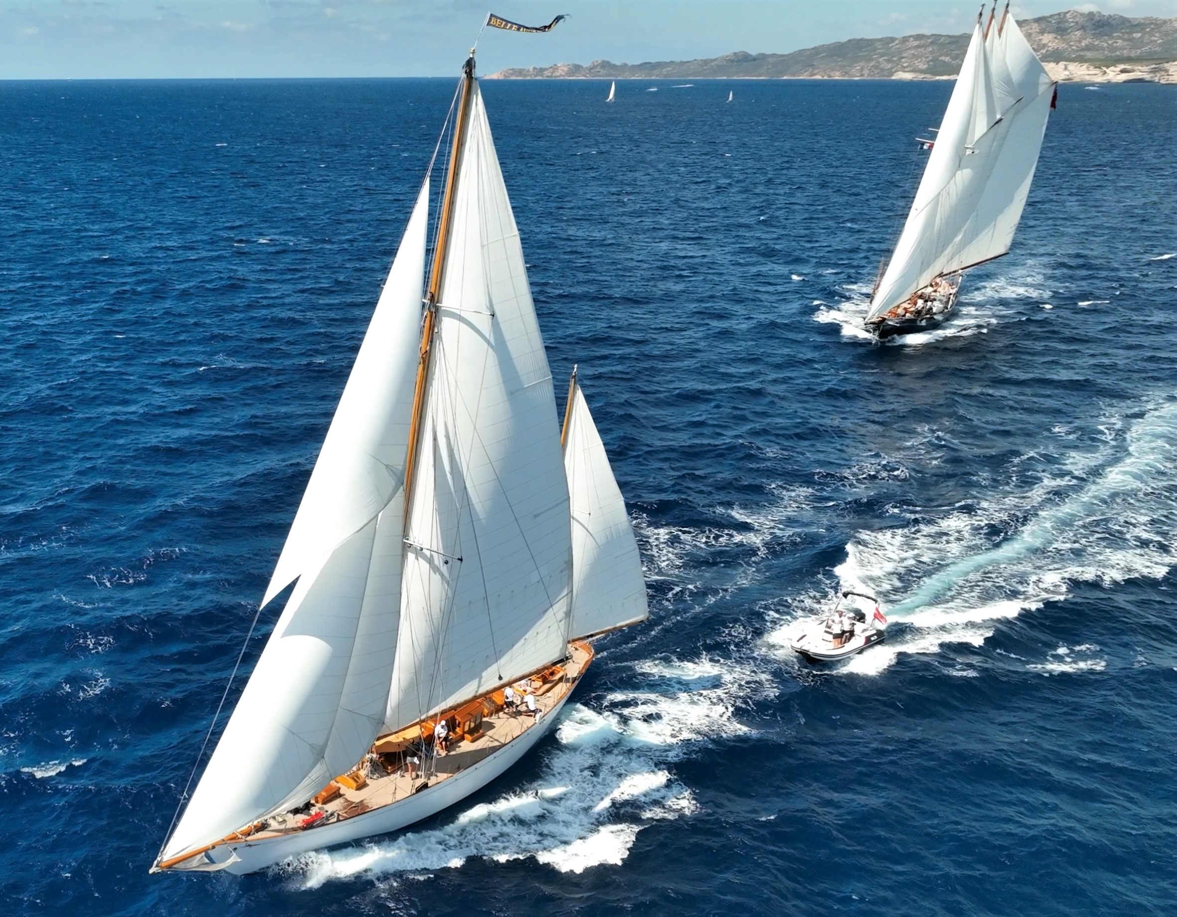 Corsica Classic 2022 Bonifacio - Saint-Cyprien SY Belle Aventure Vs SY Shenandoah of Sarks photo Arnaud Guilbert DR Corsica Classic 2022 Bonifacio - Saint-Cyprien SY Belle Aventure Vs SY Shenandoah of Sarks photo Arnaud Guilbert DR