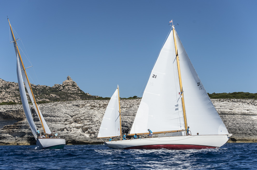 SY Skylark x SY Serenade CC 2015 Bonifacio Photo Philippe Pierangeli SY Skylark x SY Serenade CC 2015 Bonifacio Photo Philippe Pierangeli