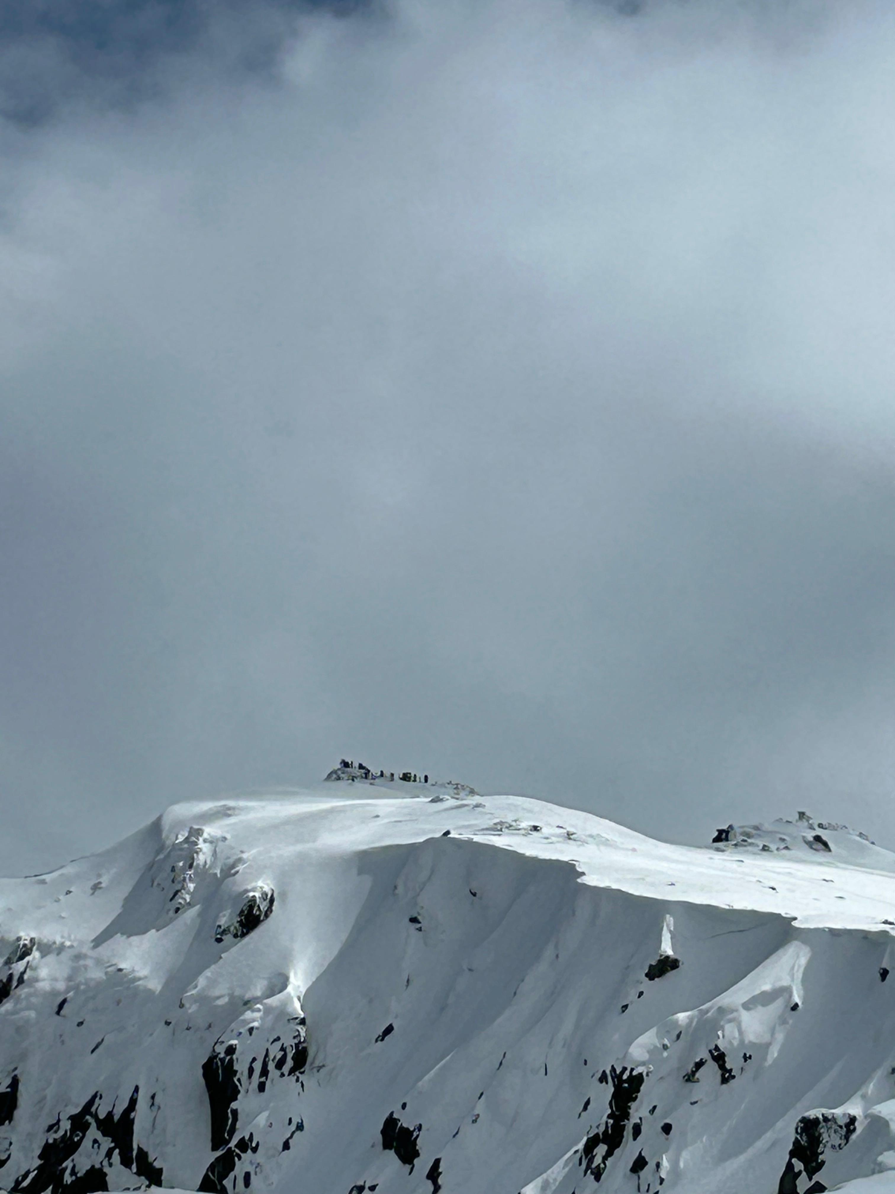 Pourquoi Pas 2025 Mt Renoso 2352m les marins au sommet photo Nicolas Kenedi DR